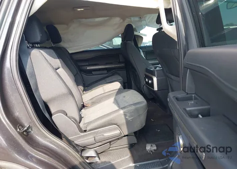 2022 Ford Expedition Xlt z USA, uszkodzony, nr VIN 1FMJU1JT5NEA57341